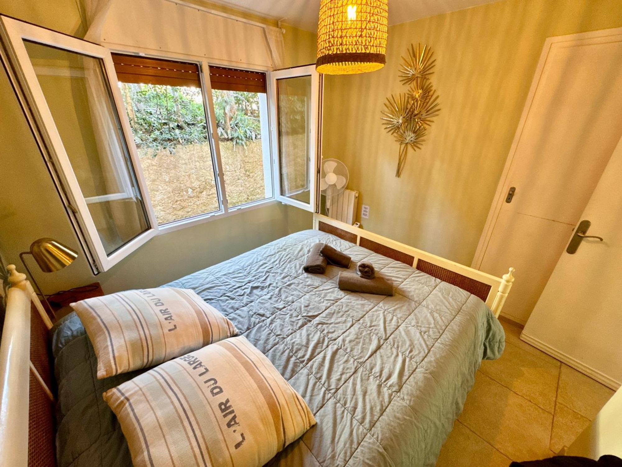 Apartament Al Golfet De Calella De Palafrugell Buitenkant foto